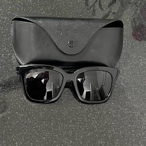 Diff Bella Polarized Sunglasses